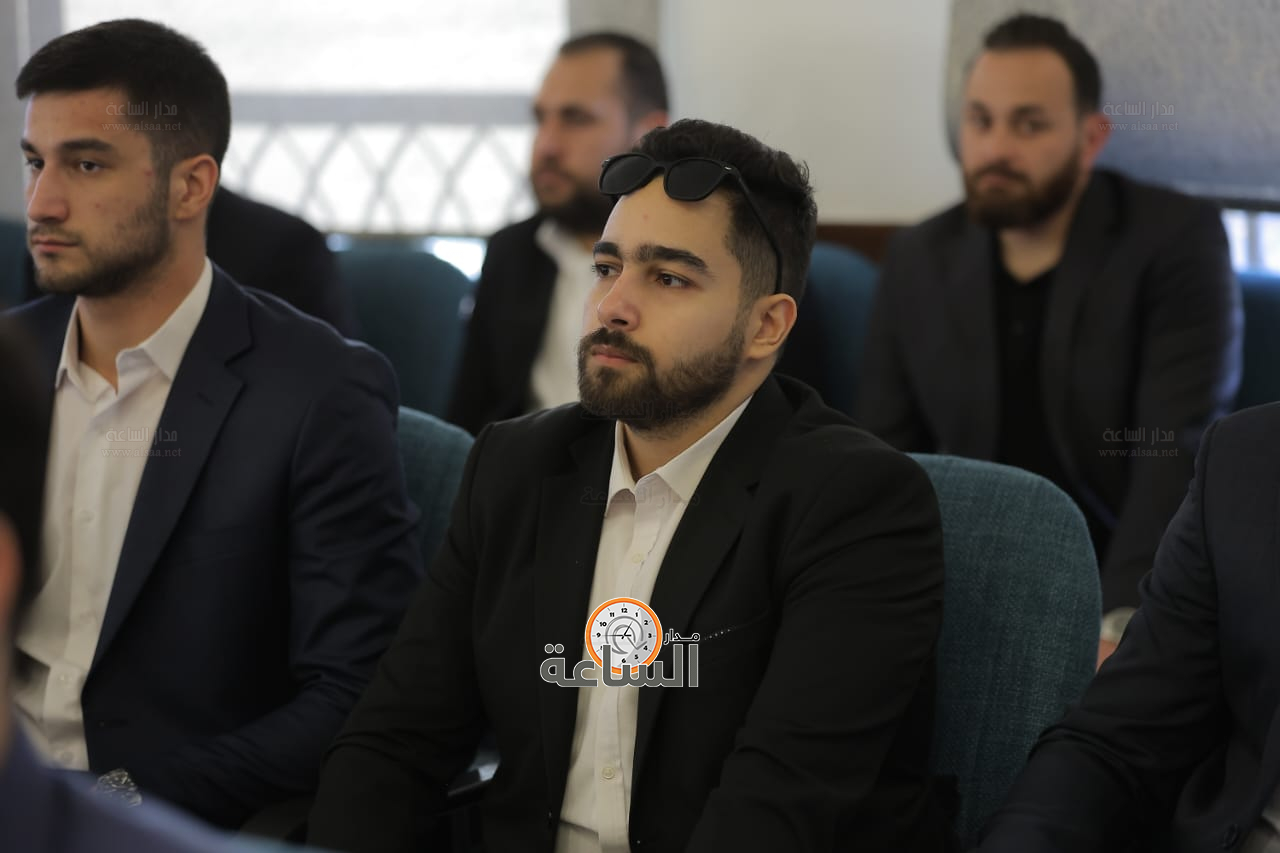 Madar Al-Saa Images 0.9050137106349688