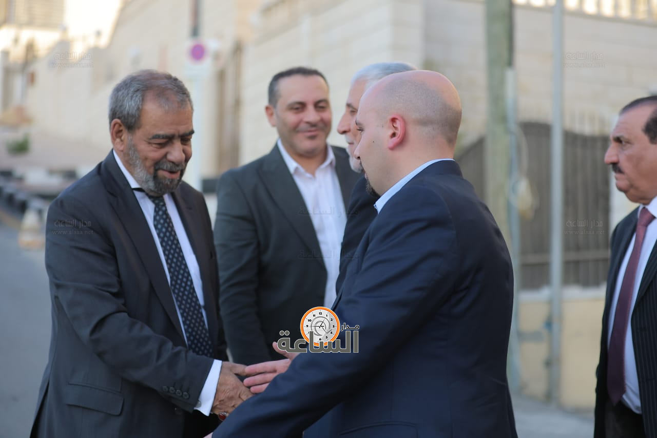 Madar Al-Saa Images 0.30804966137851675