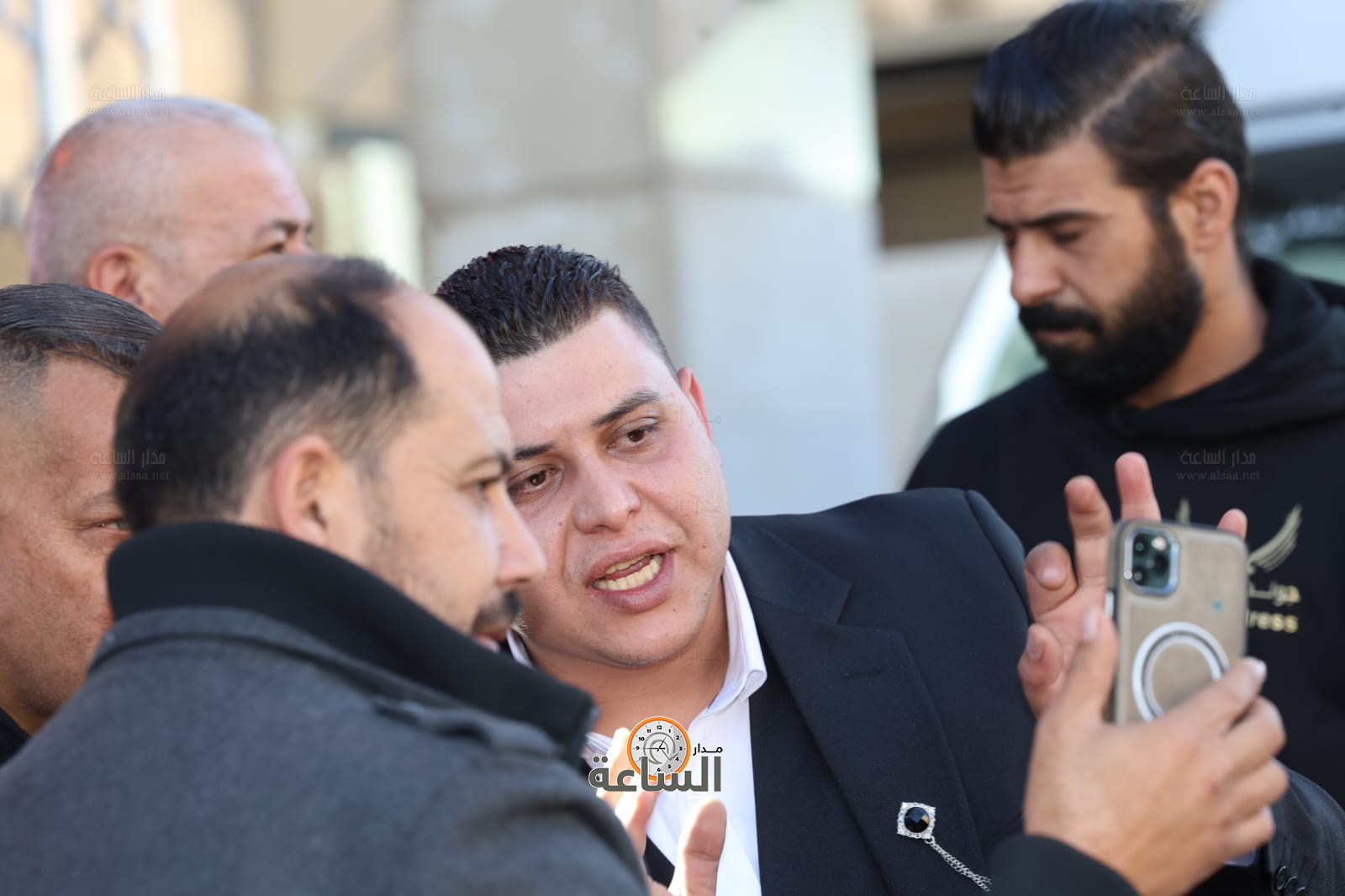 Madar Al-Saa Images 0.056907564566415325