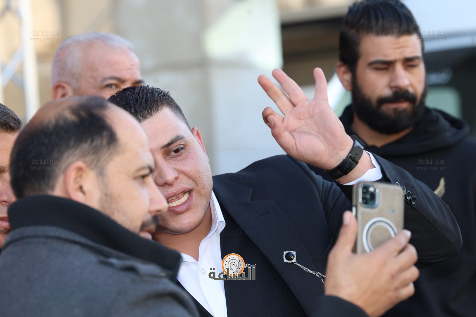 Madar Al-Saa Images 0.13002602562372423