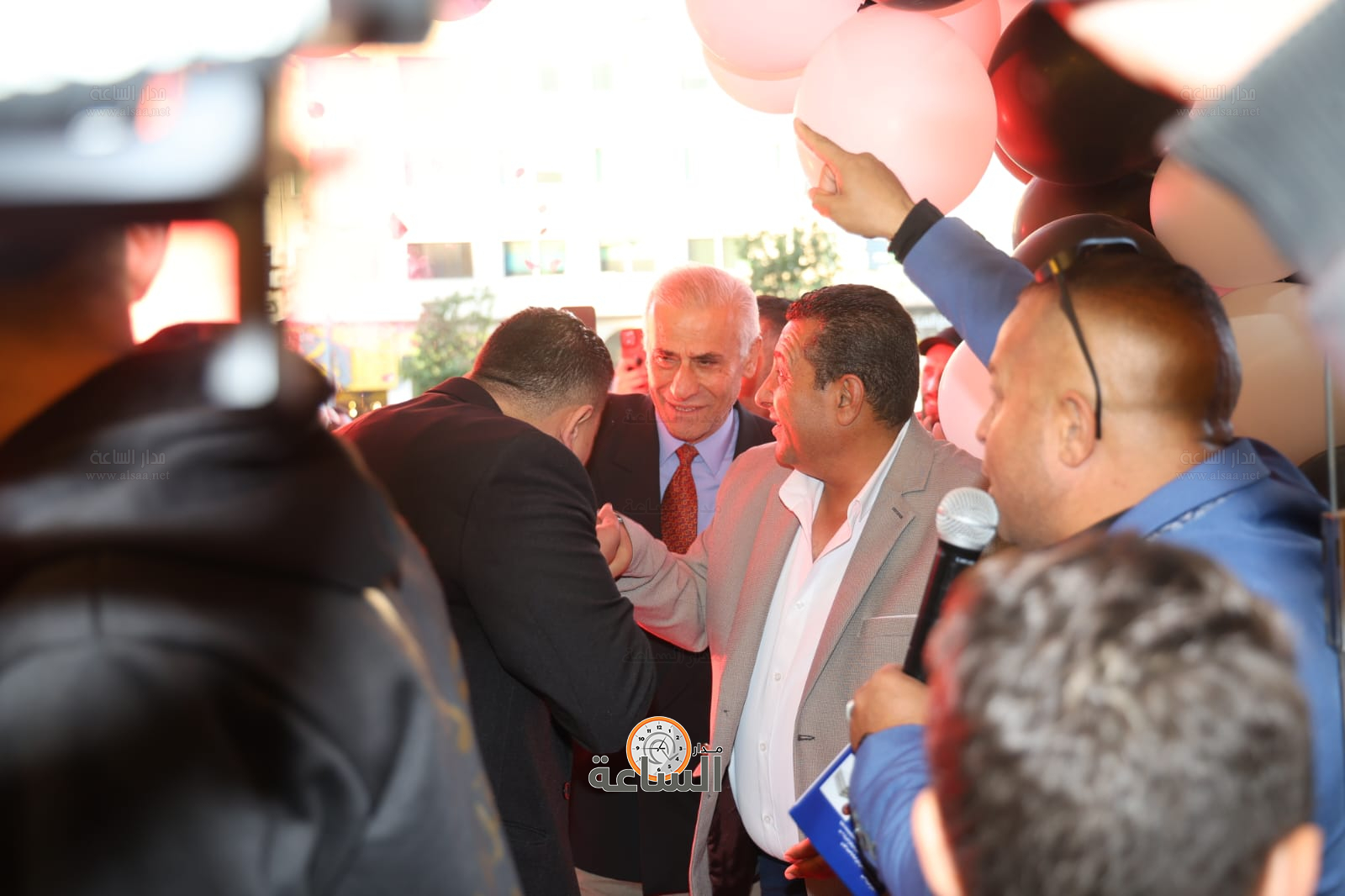 Madar Al-Saa Images 0.7167198335210277