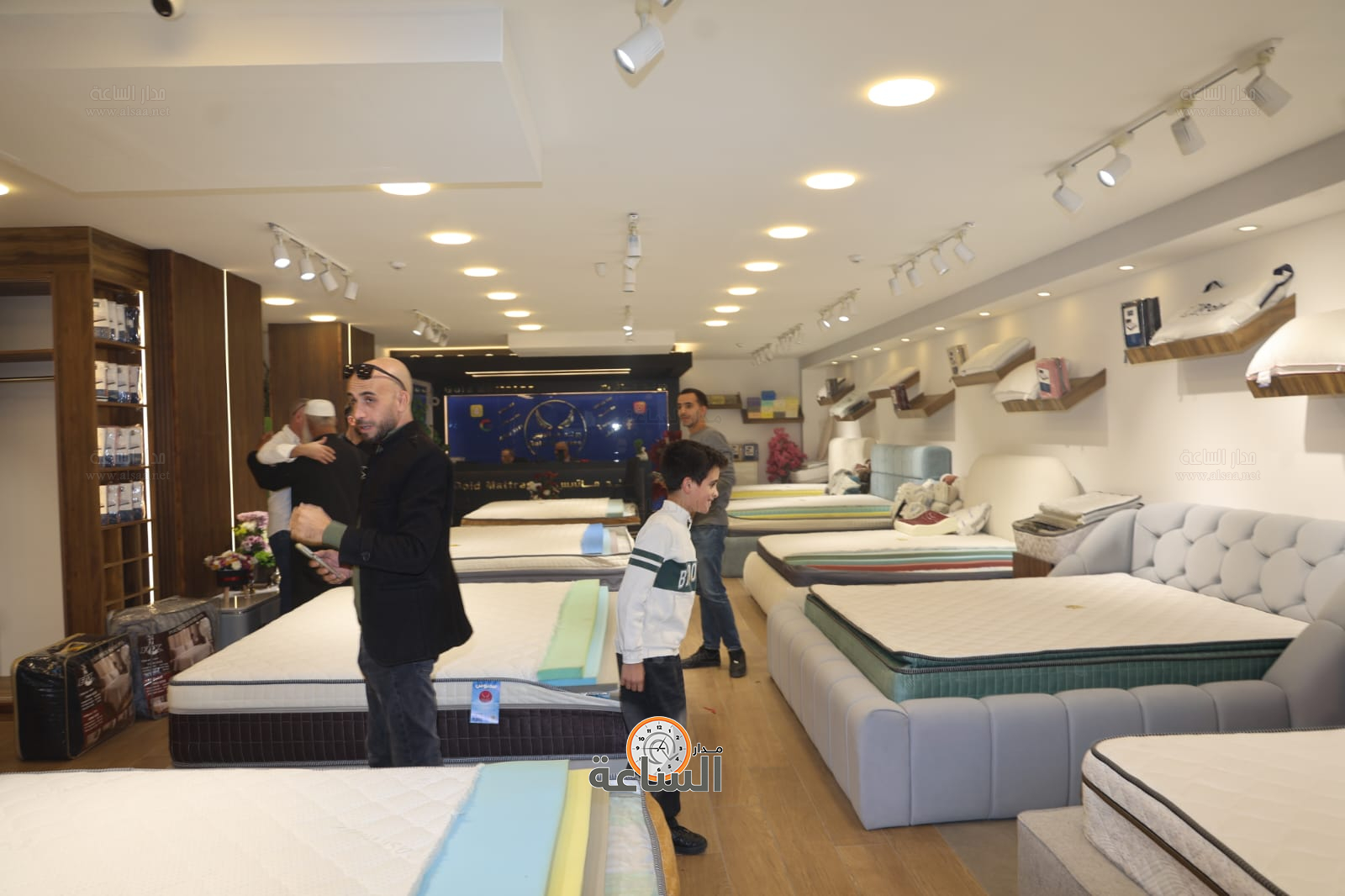 Madar Al-Saa Images 0.02023307883807879