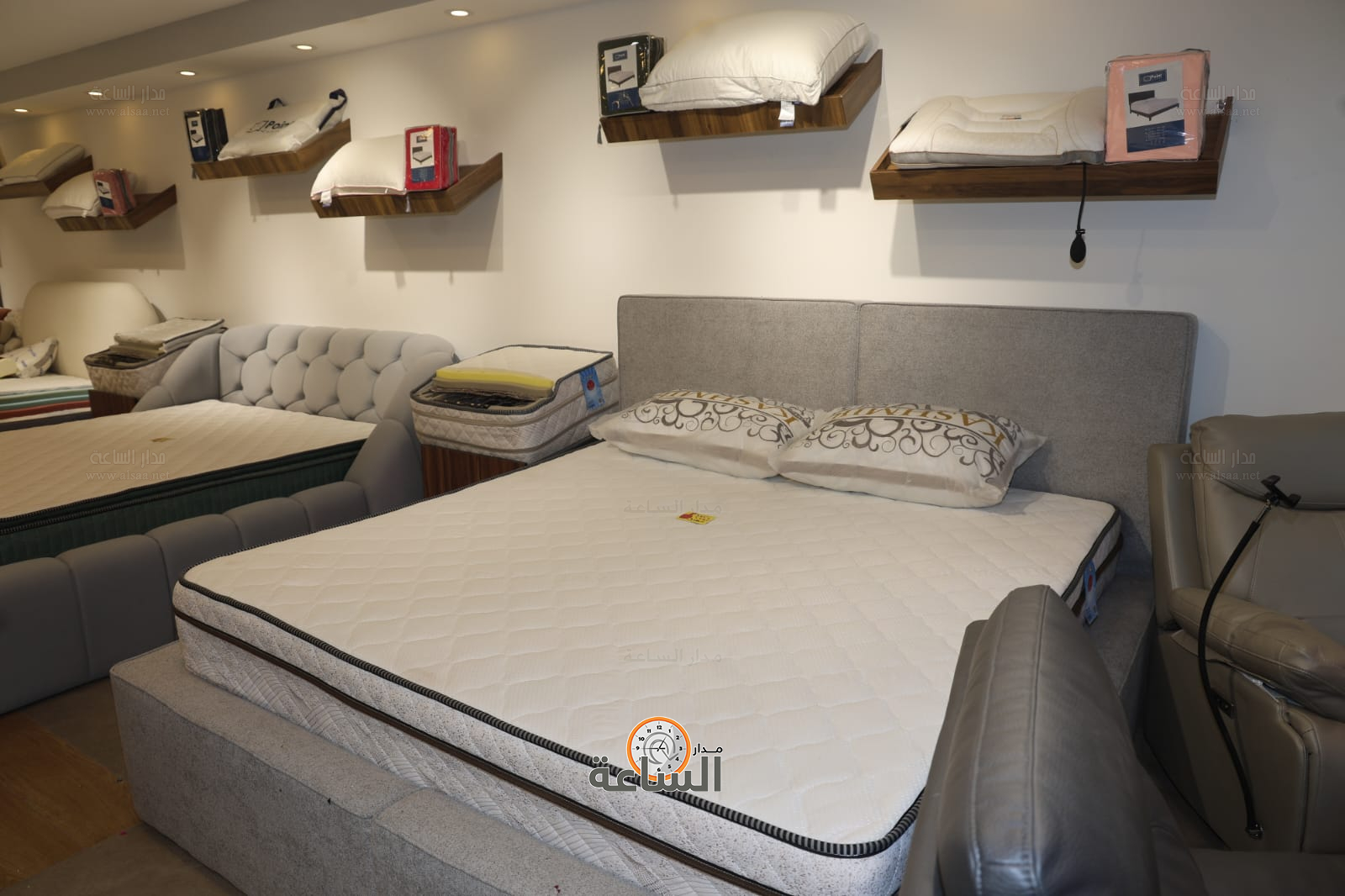 Madar Al-Saa Images 0.09354637788242204