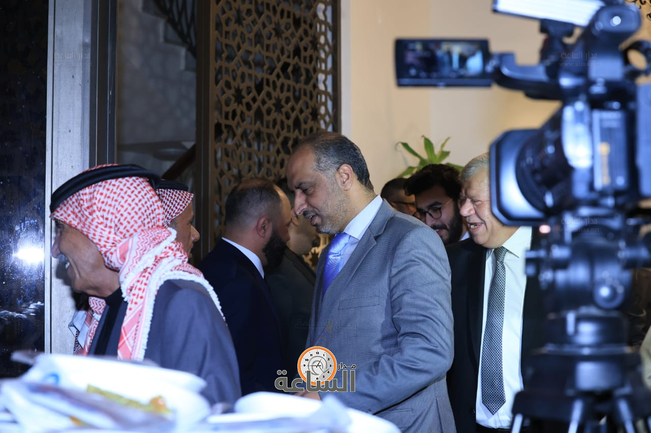 Madar Al-Saa Images 0.4453687168020407