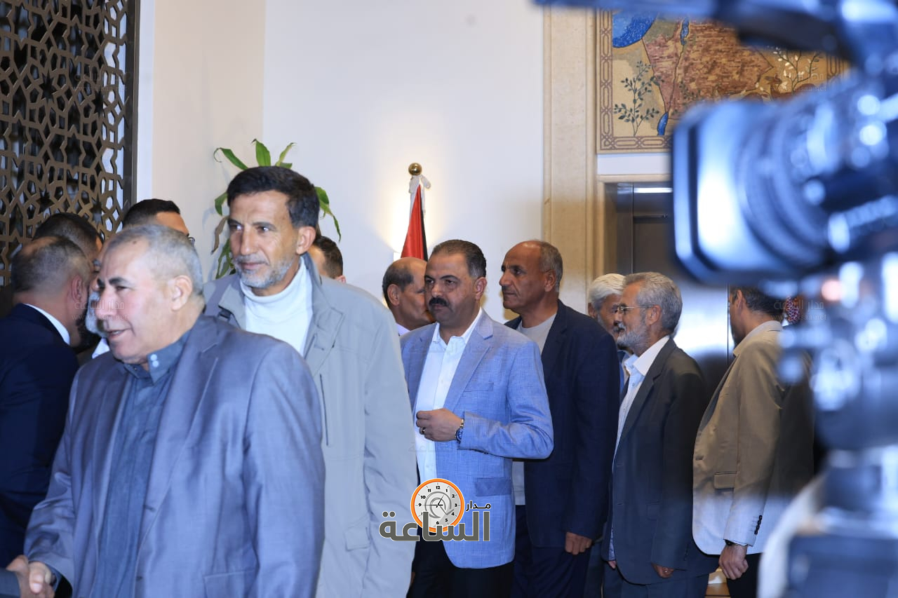 Madar Al-Saa Images 0.7347288428098713