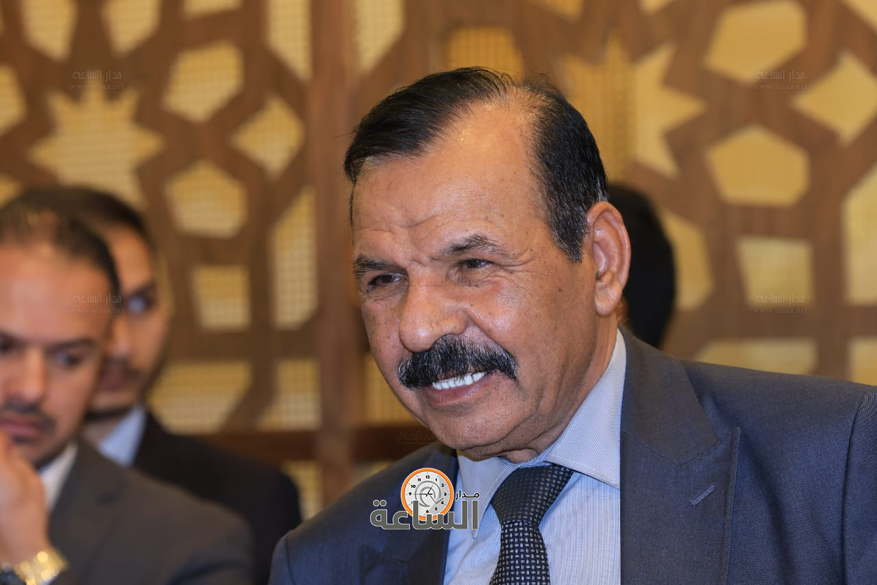 Madar Al-Saa Images 0.7713915530843872