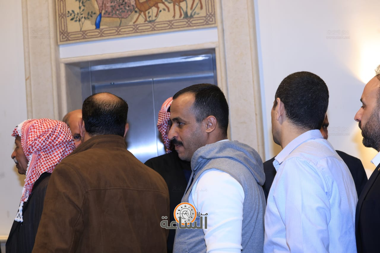 Madar Al-Saa Images 0.17245878190139496