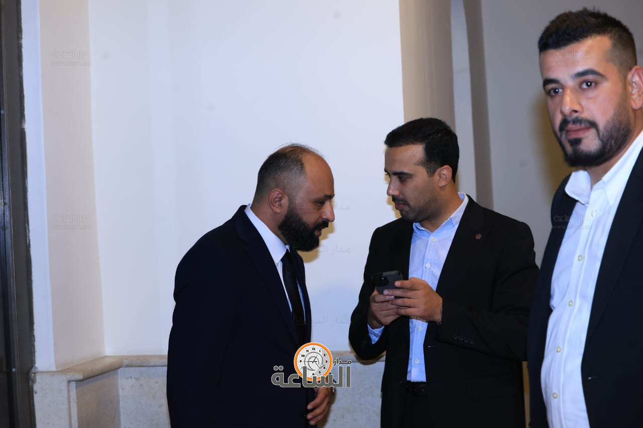 Madar Al-Saa Images 0.41259779323640067