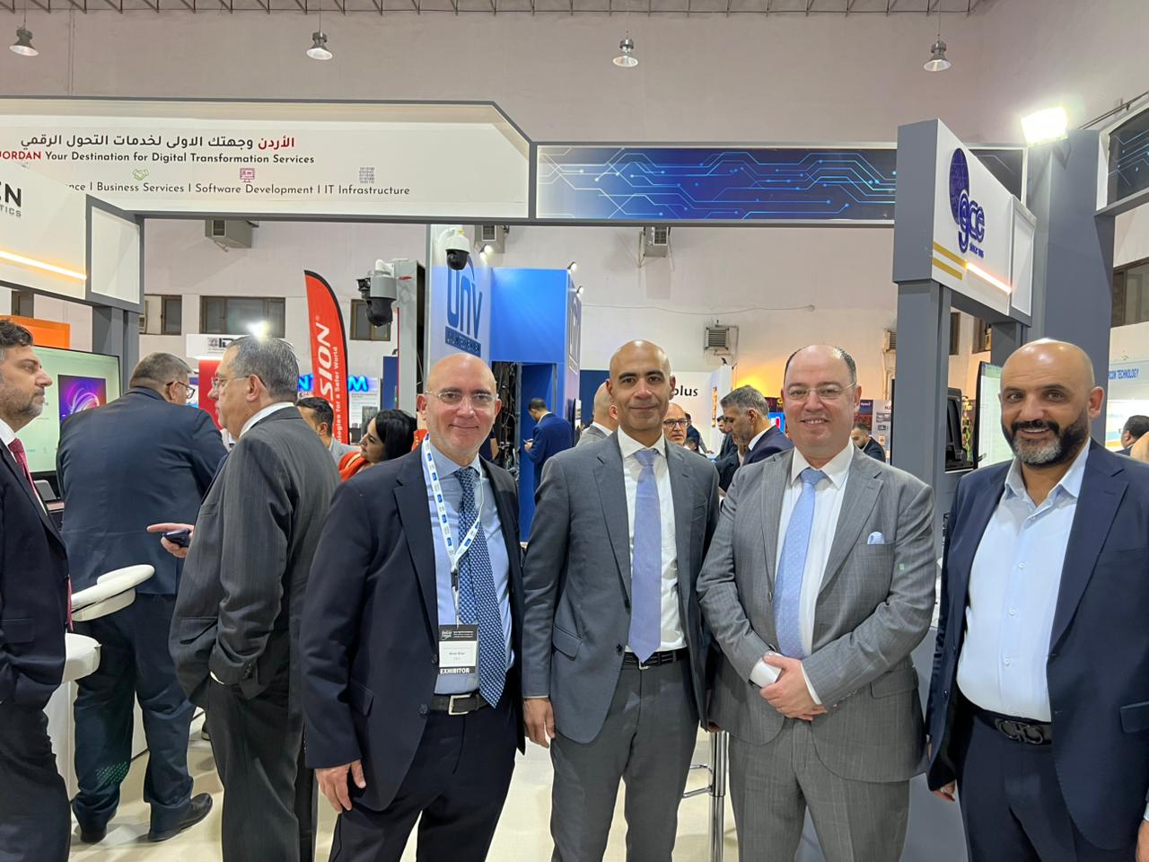 Madar Al-Saa Images 0.32908886698689854