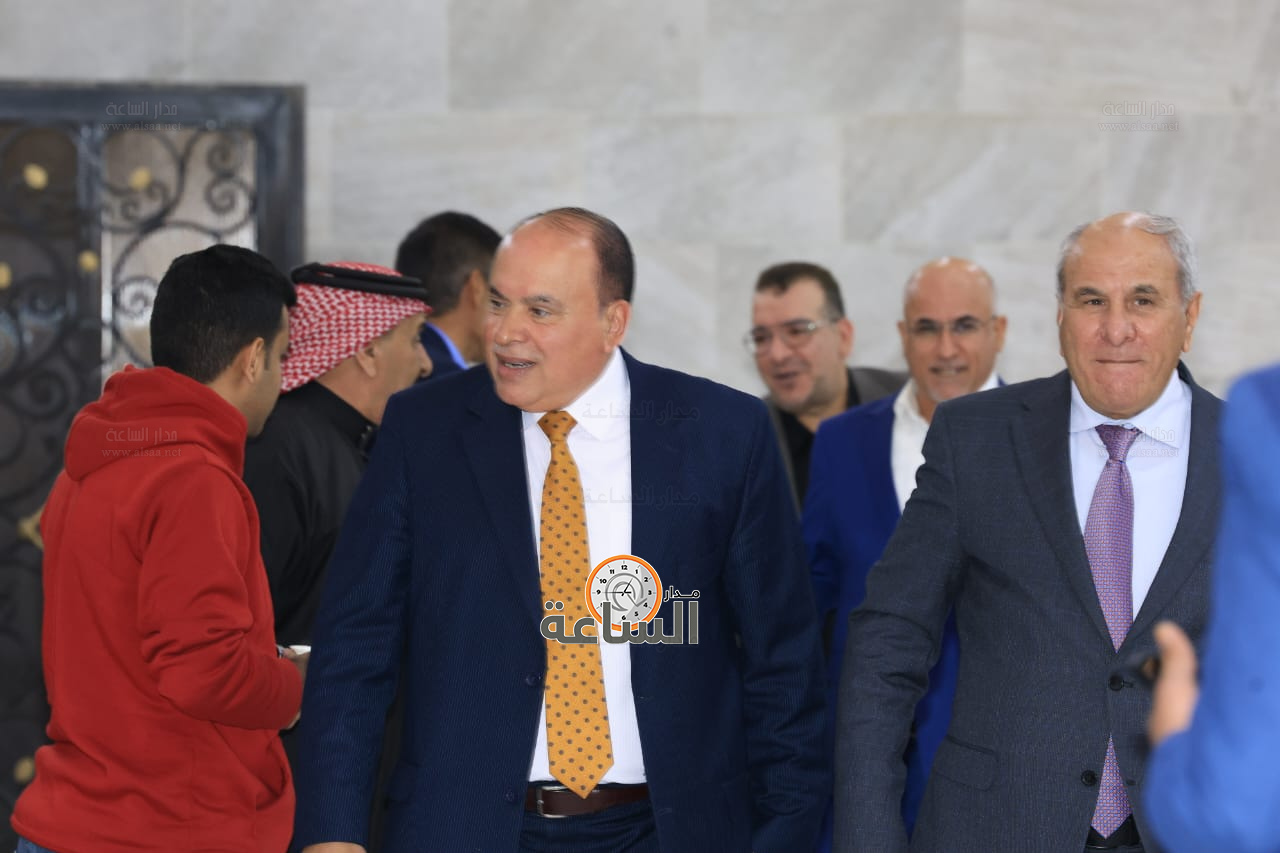 Madar Al-Saa Images 0.44768126258829144