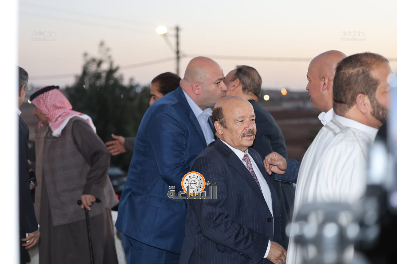 Madar Al-Saa Images 0.6871649638411785