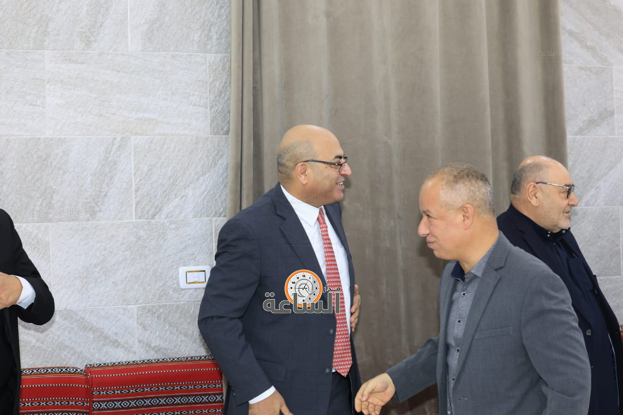 Madar Al-Saa Images 0.6967441365572234