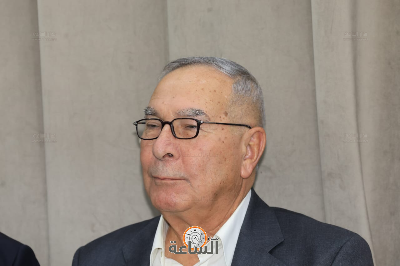 Madar Al-Saa Images 0.0636272670298923