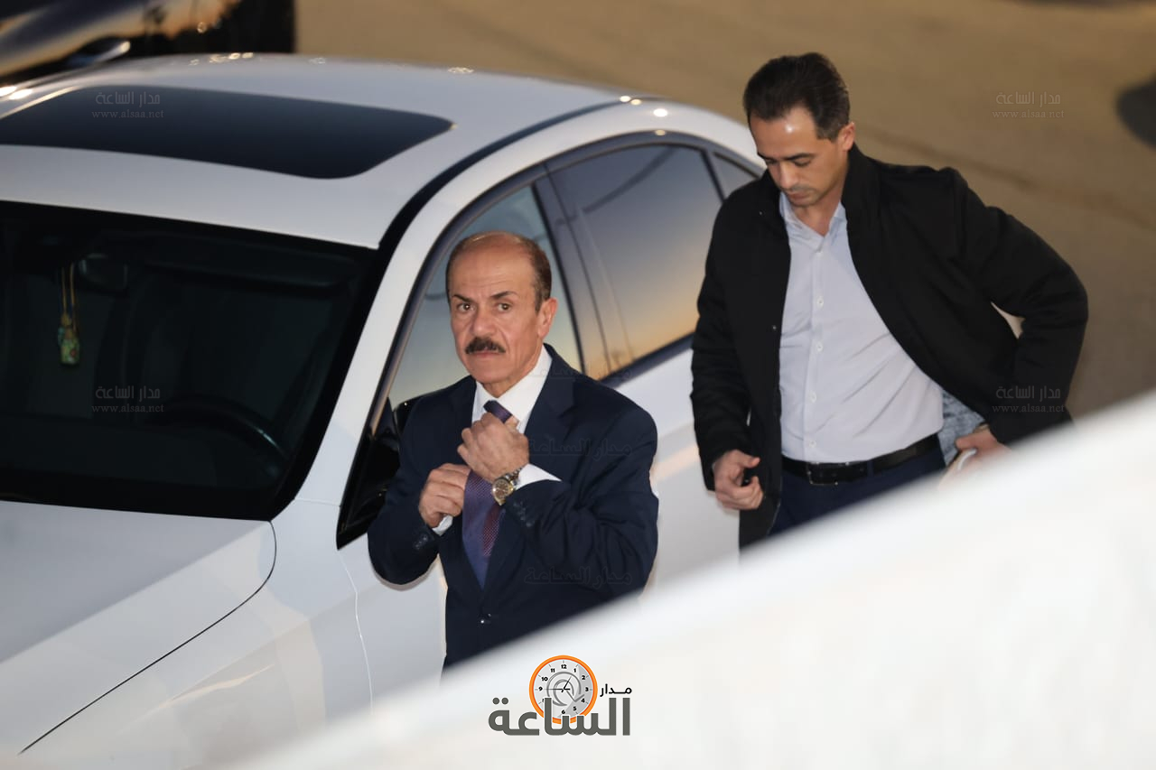 Madar Al-Saa Images 0.18384041423470387