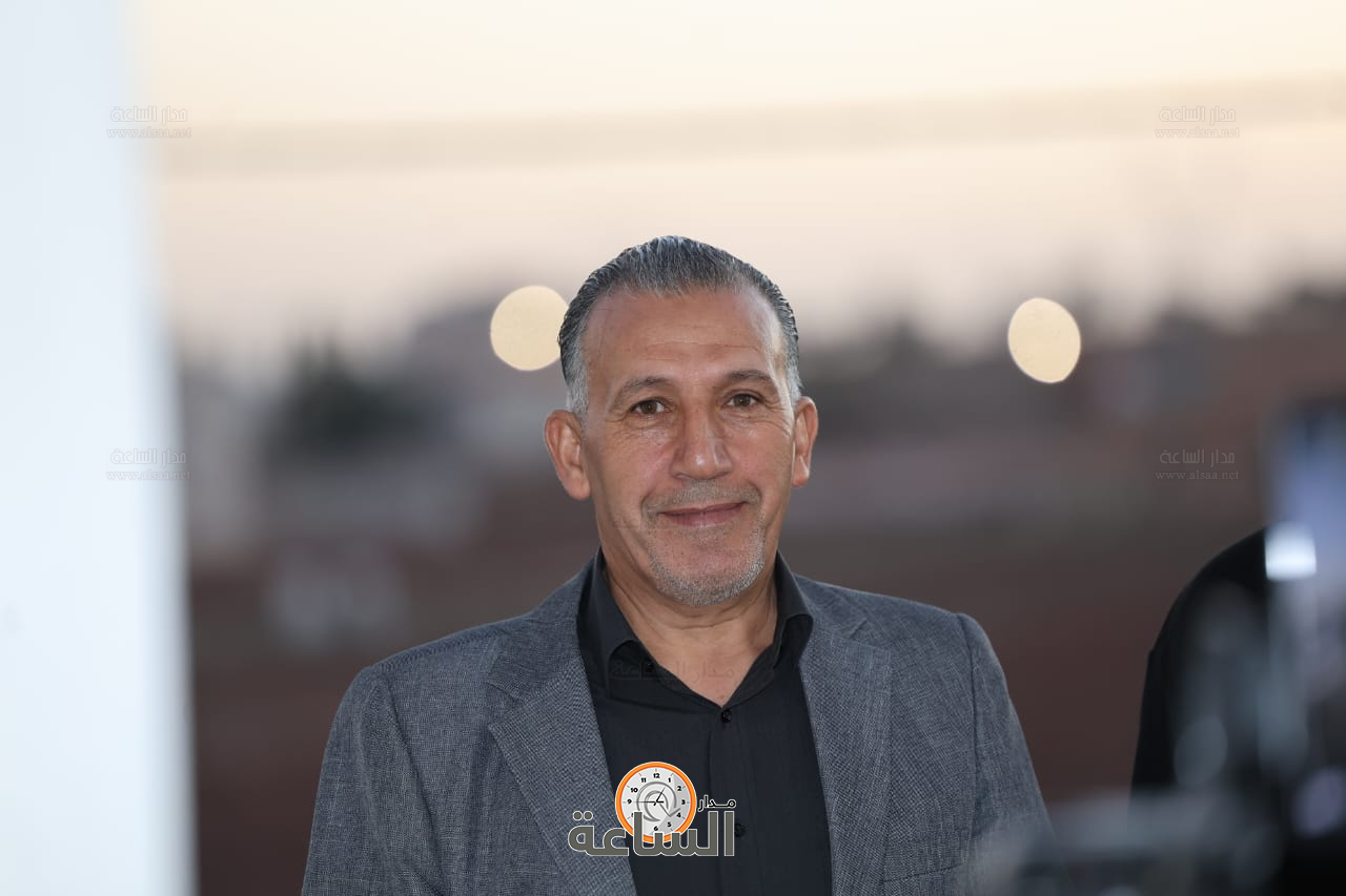 Madar Al-Saa Images 0.4845936835792264