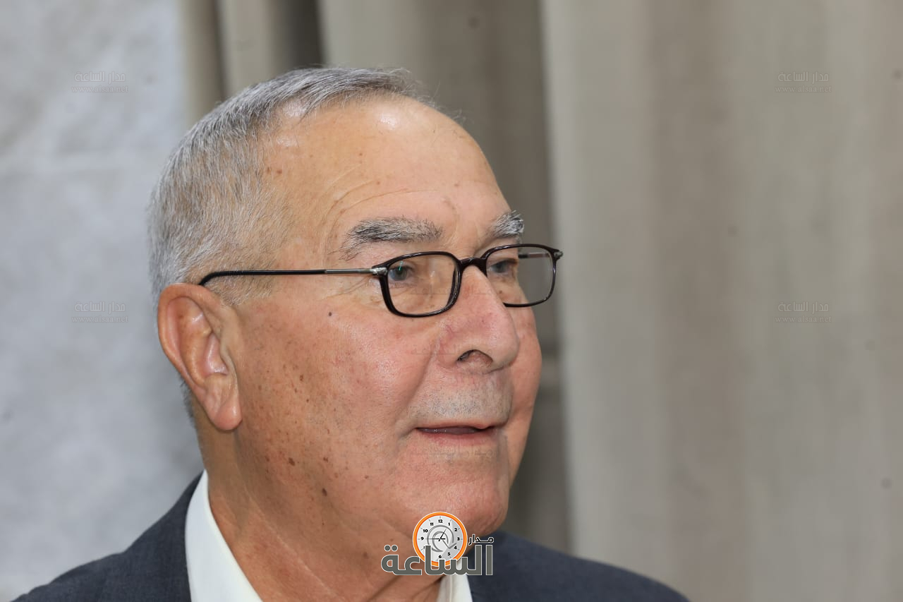 Madar Al-Saa Images 0.2573062205453307