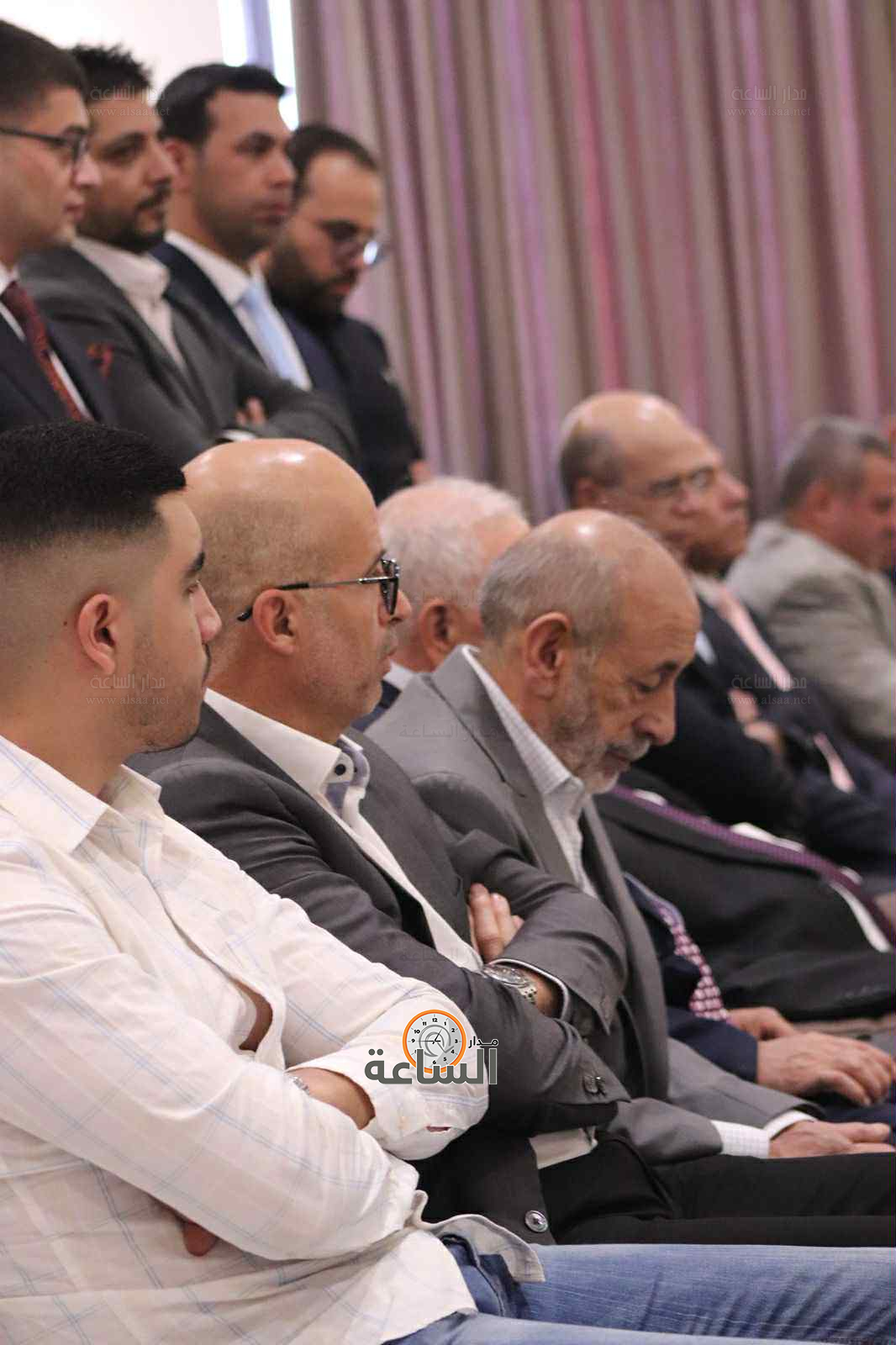 Madar Al-Saa Images 0.4239325200788949