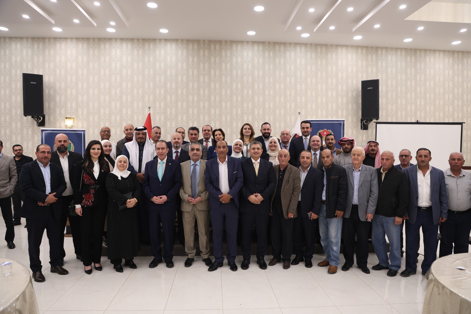 Madar Al-Saa Images 0.9838835499287196