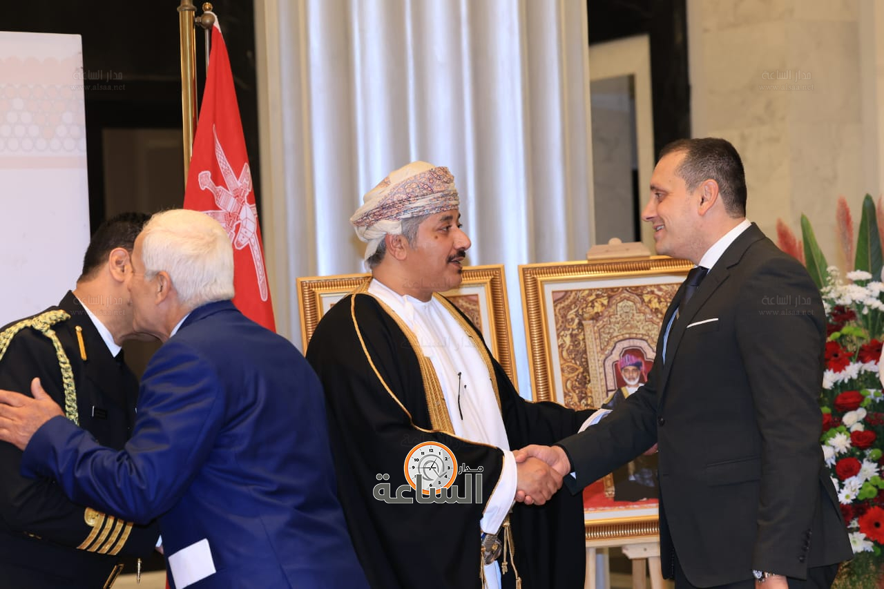 Madar Al-Saa Images 0.003027384567545477