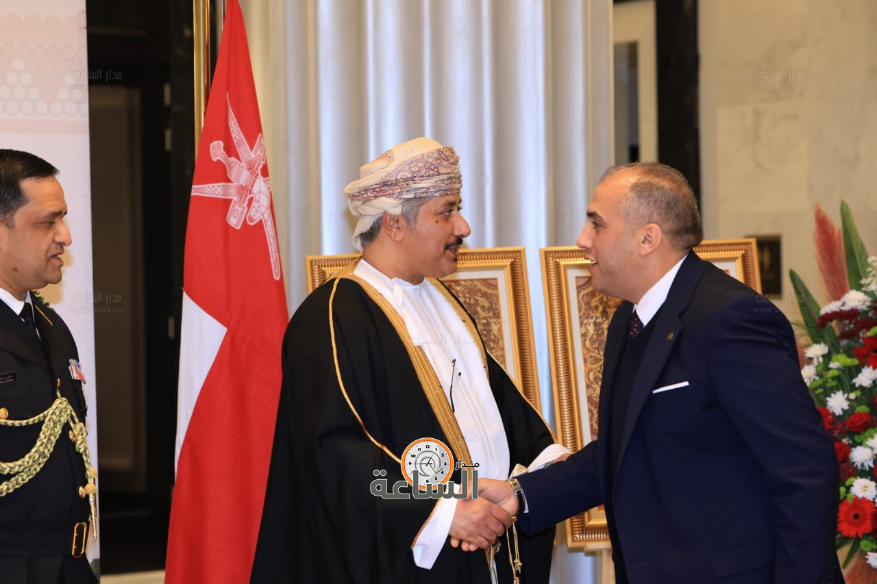 Madar Al-Saa Images 0.40438186276416865