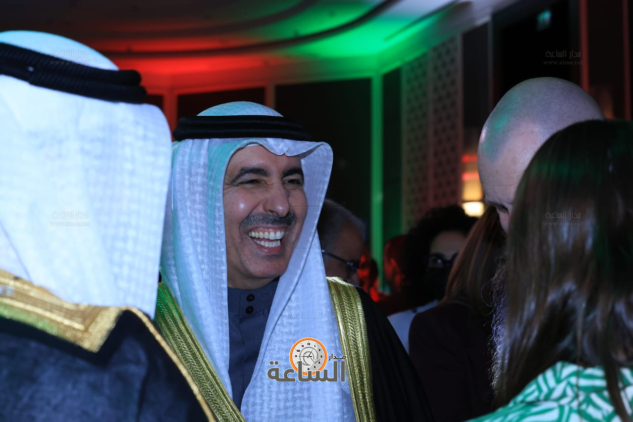 Madar Al-Saa Images 0.15878186369683056