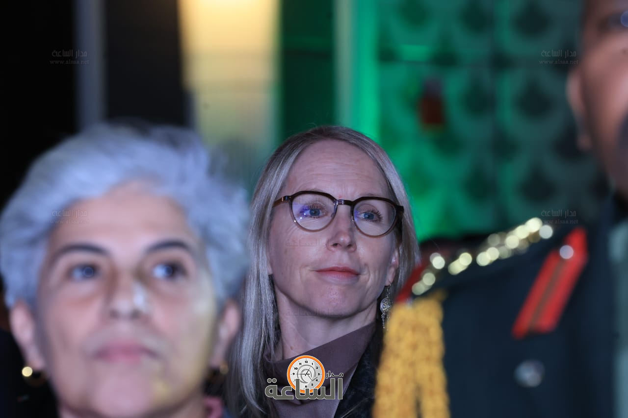 Madar Al-Saa Images 0.4998440482273109