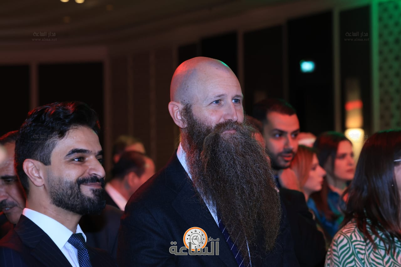 Madar Al-Saa Images 0.9785693207871202