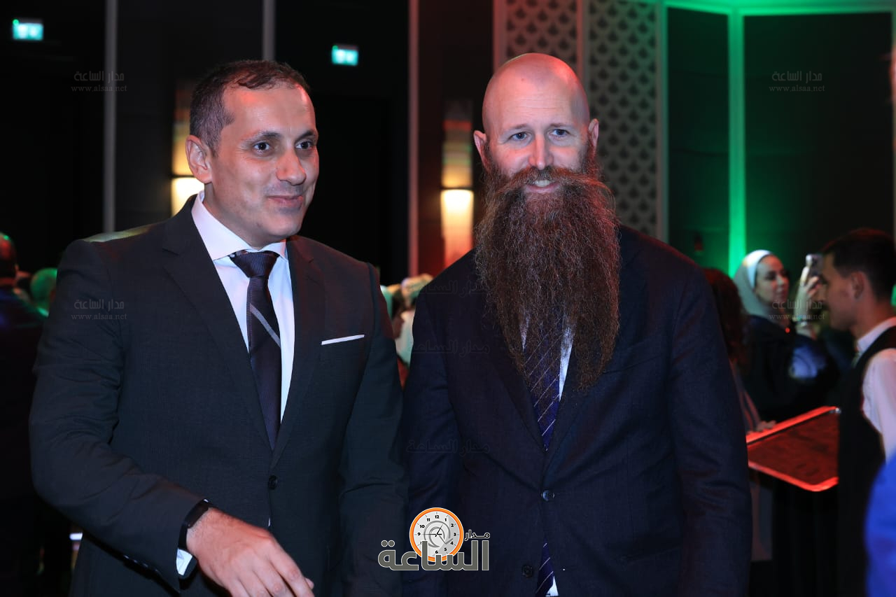 Madar Al-Saa Images 0.9287950905008995