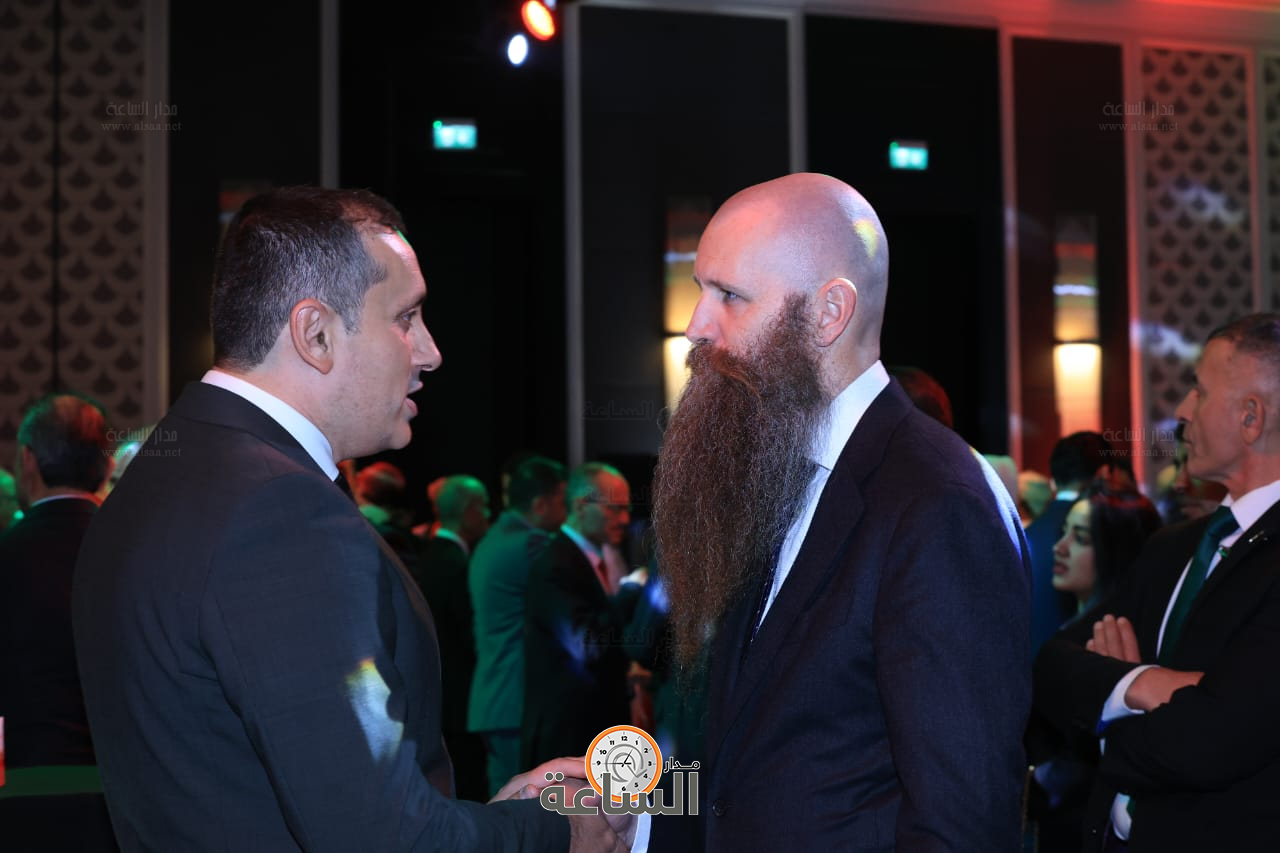 Madar Al-Saa Images 0.9913760377326041