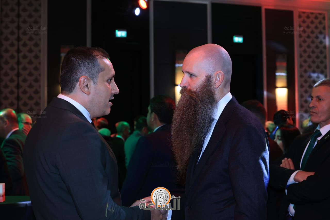 Madar Al-Saa Images 0.9008982430476501