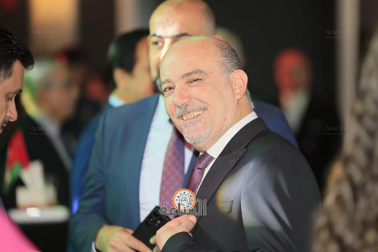 Madar Al-Saa Images 0.591389606782393