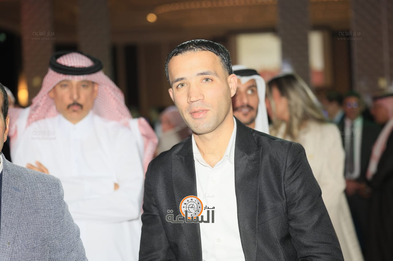 Madar Al-Saa Images 0.9851206250157378