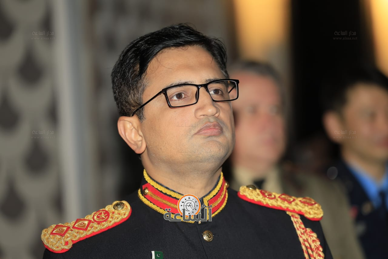 Madar Al-Saa Images 0.8778803488330584