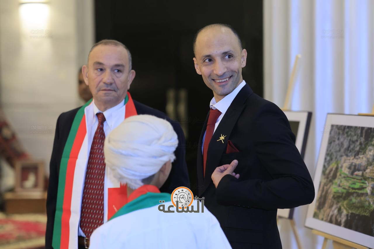 Madar Al-Saa Images 0.8520314394678054