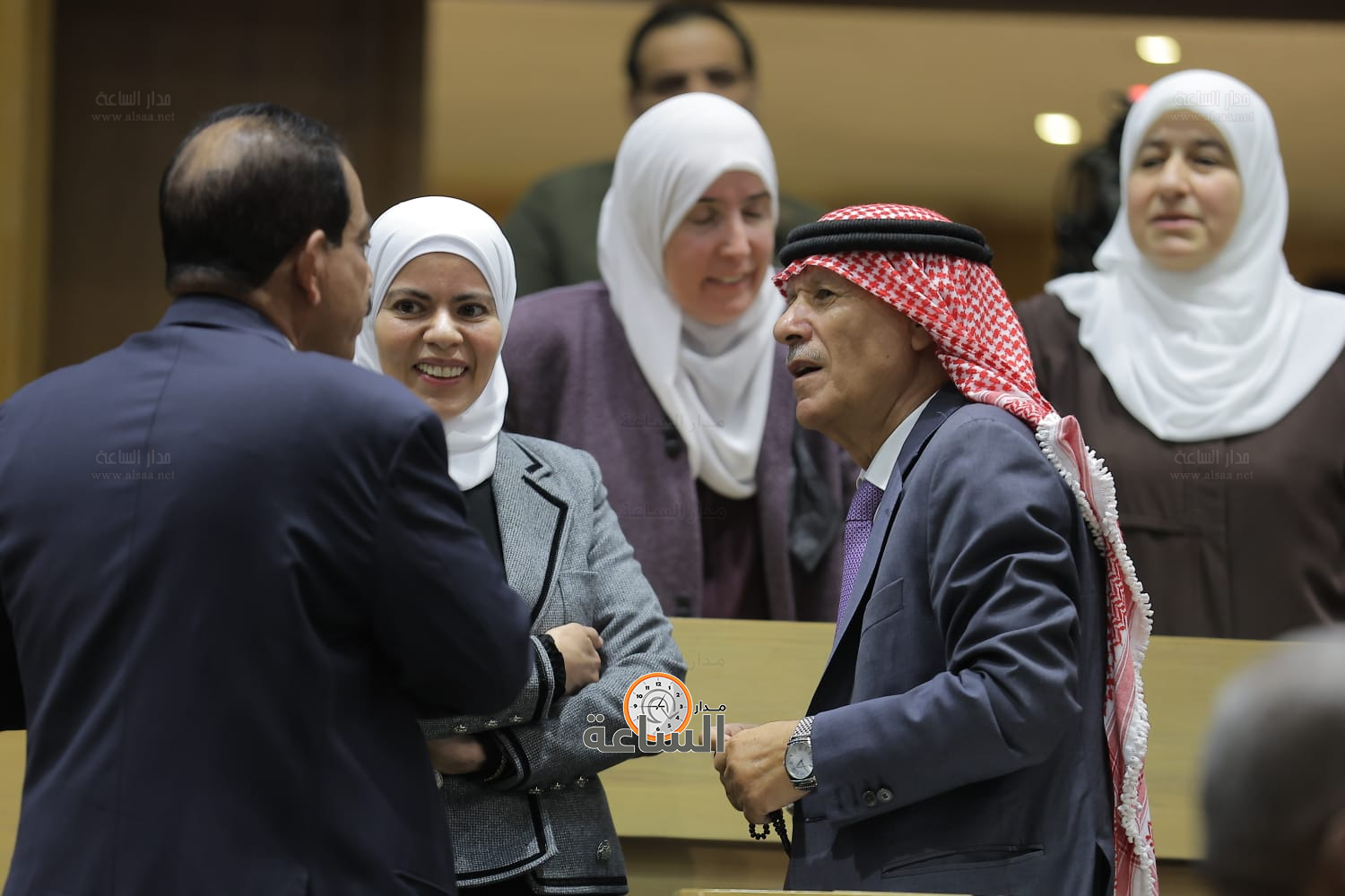 Madar Al-Saa Images 0.049264790097496625