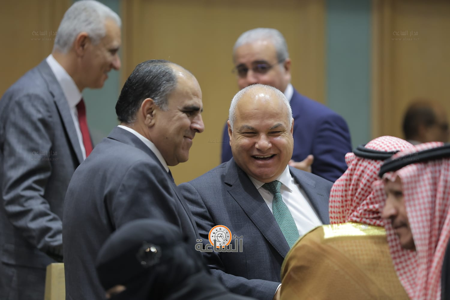 Madar Al-Saa Images 0.9070728101976134