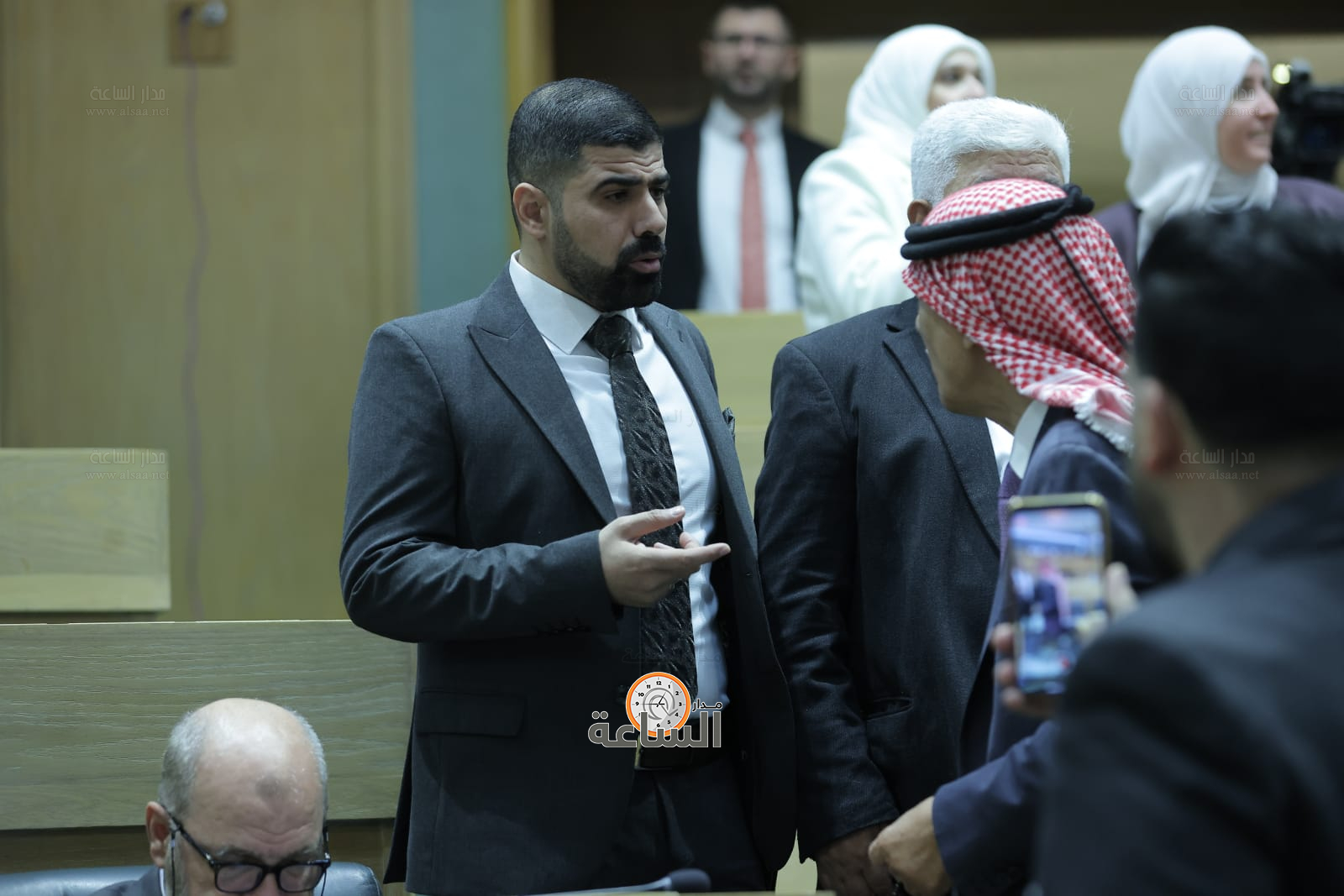 Madar Al-Saa Images 0.27537136599797685