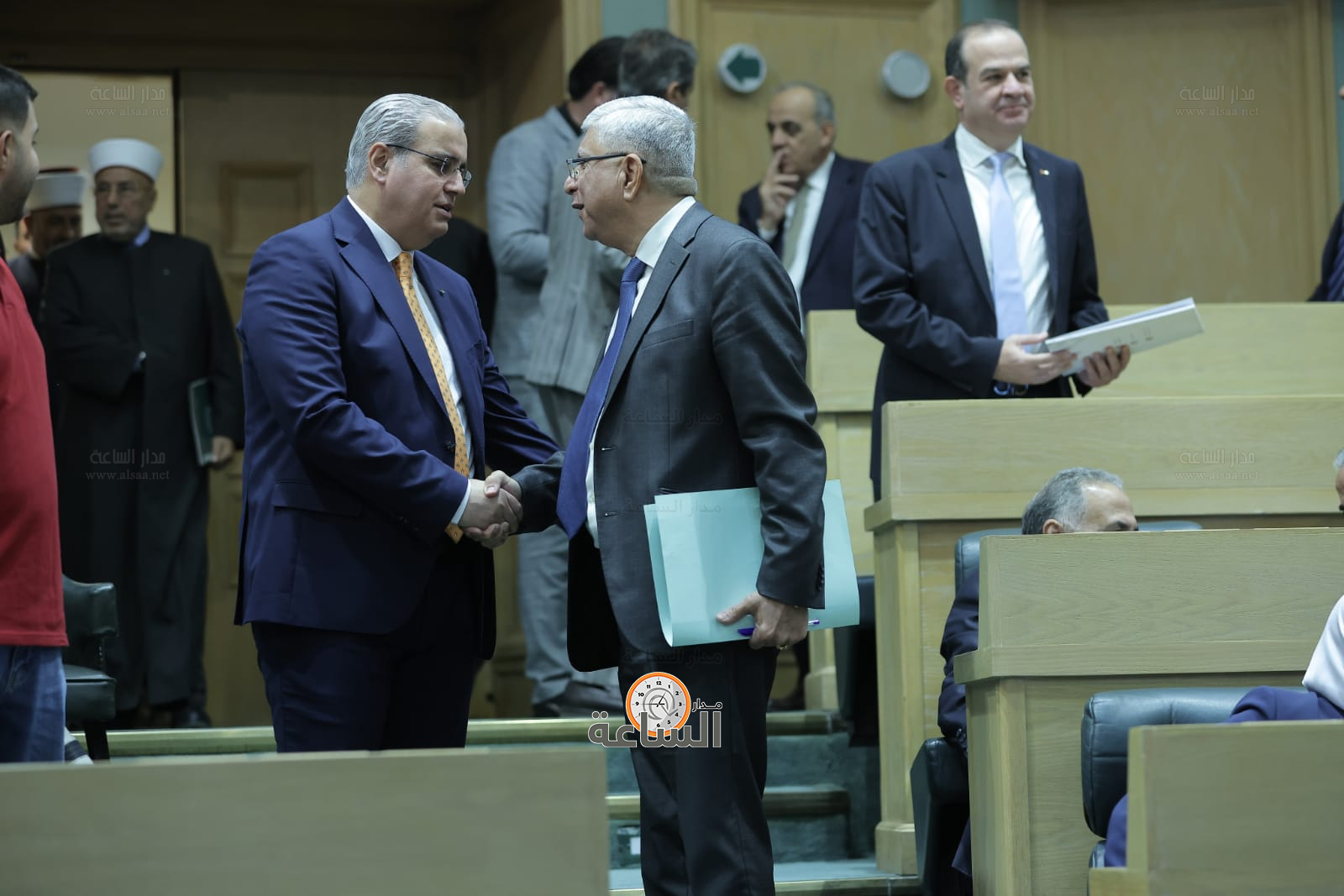 Madar Al-Saa Images 0.4074413763233631