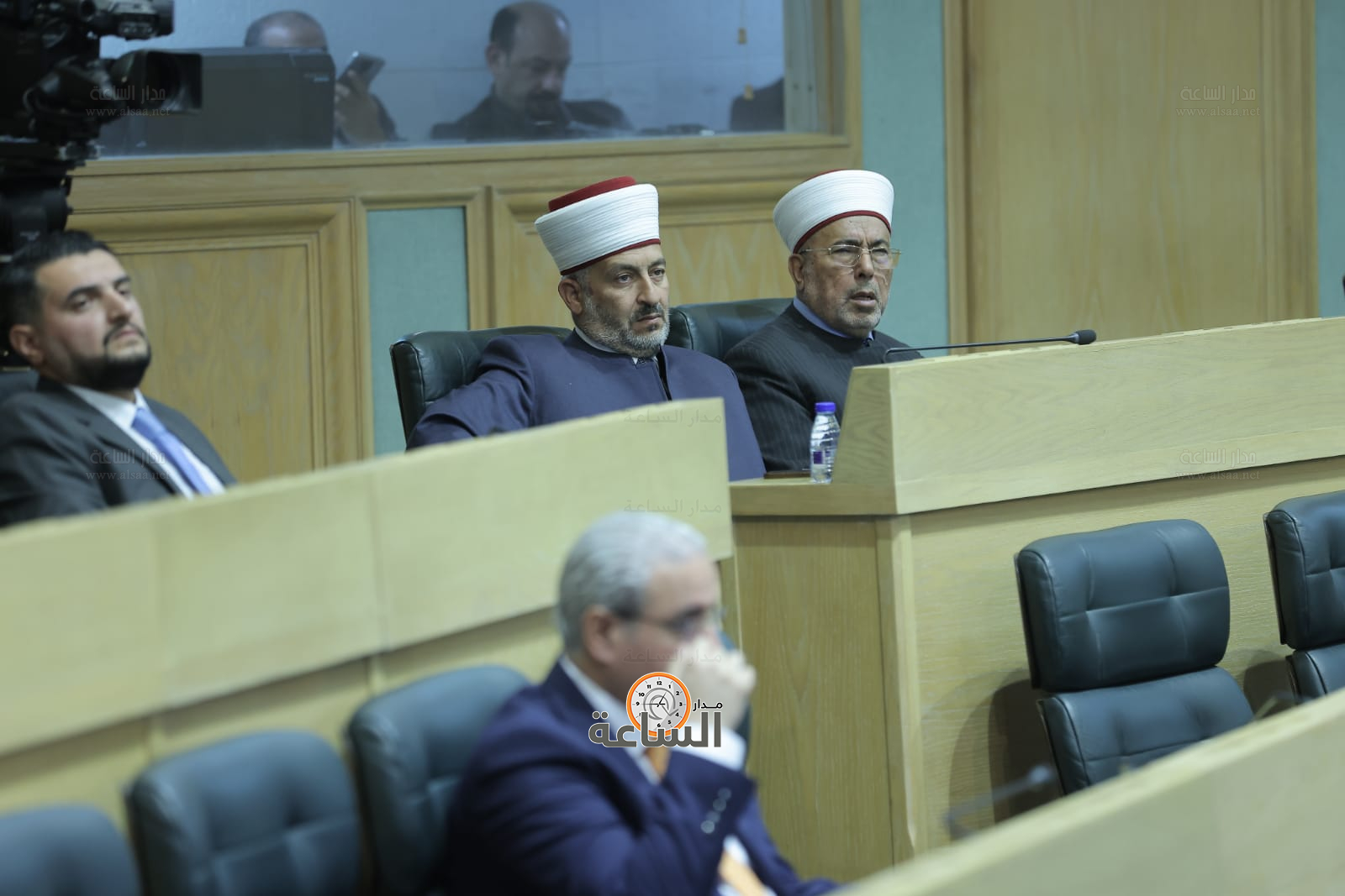 Madar Al-Saa Images 0.4789960683319129