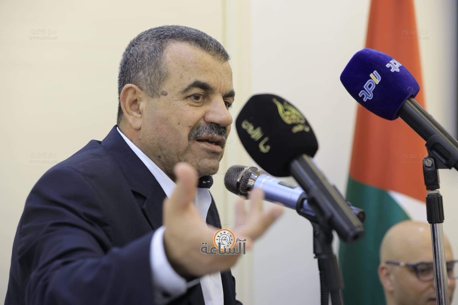 Madar Al-Saa Images 0.7242423449793236