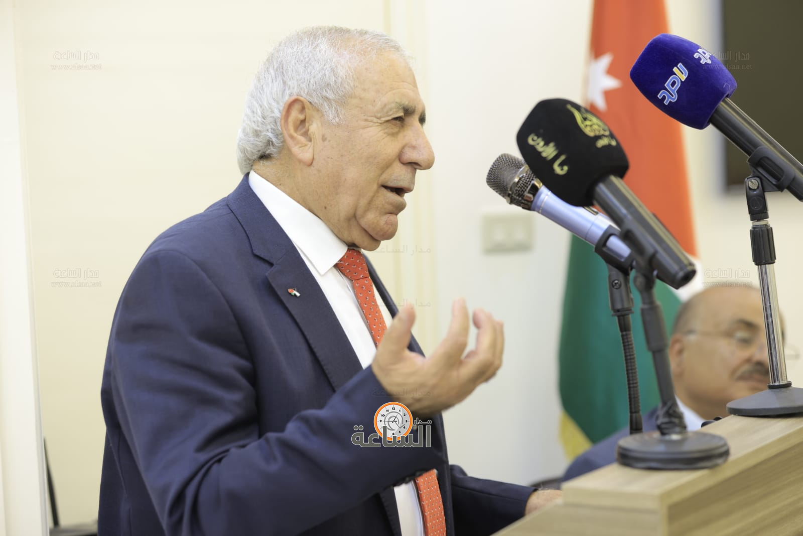 Madar Al-Saa Images 0.328450013967972