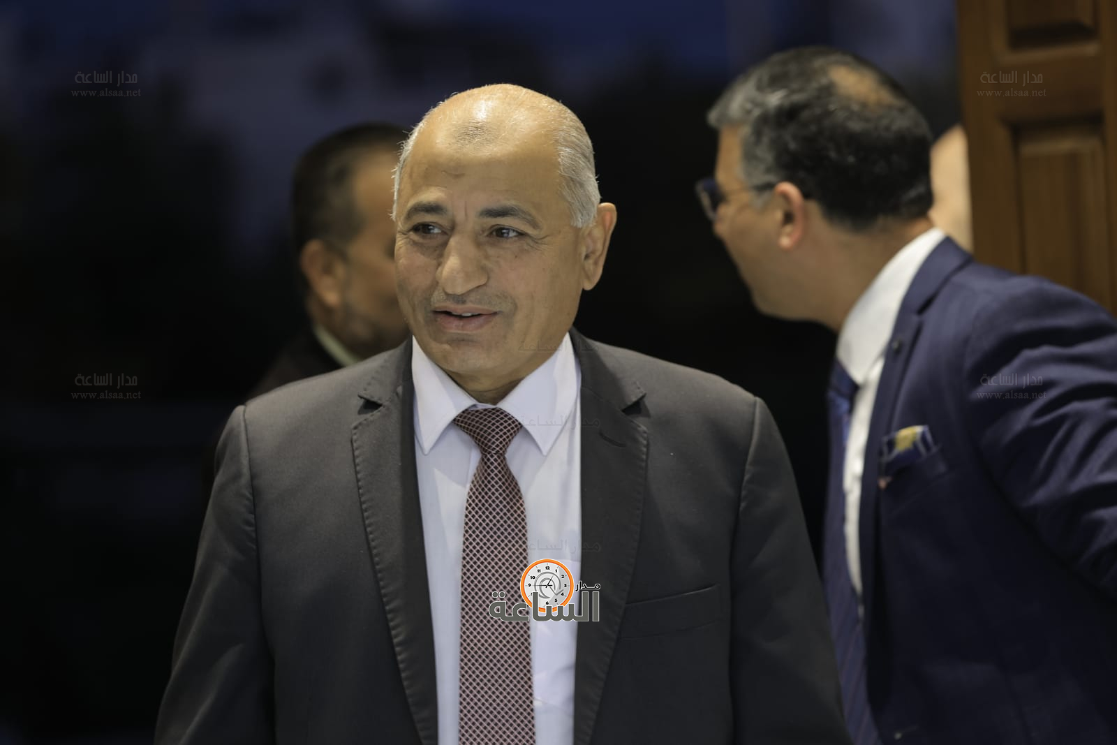 Madar Al-Saa Images 0.6441722060928501