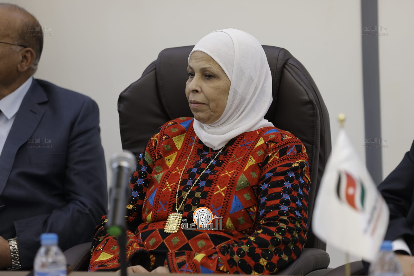 Madar Al-Saa Images 0.42238462811087163