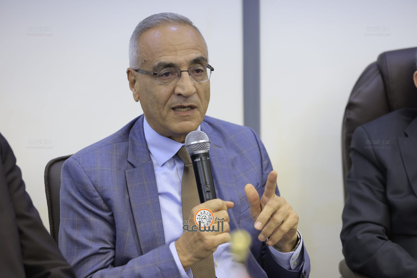 Madar Al-Saa Images 0.030473889896169948