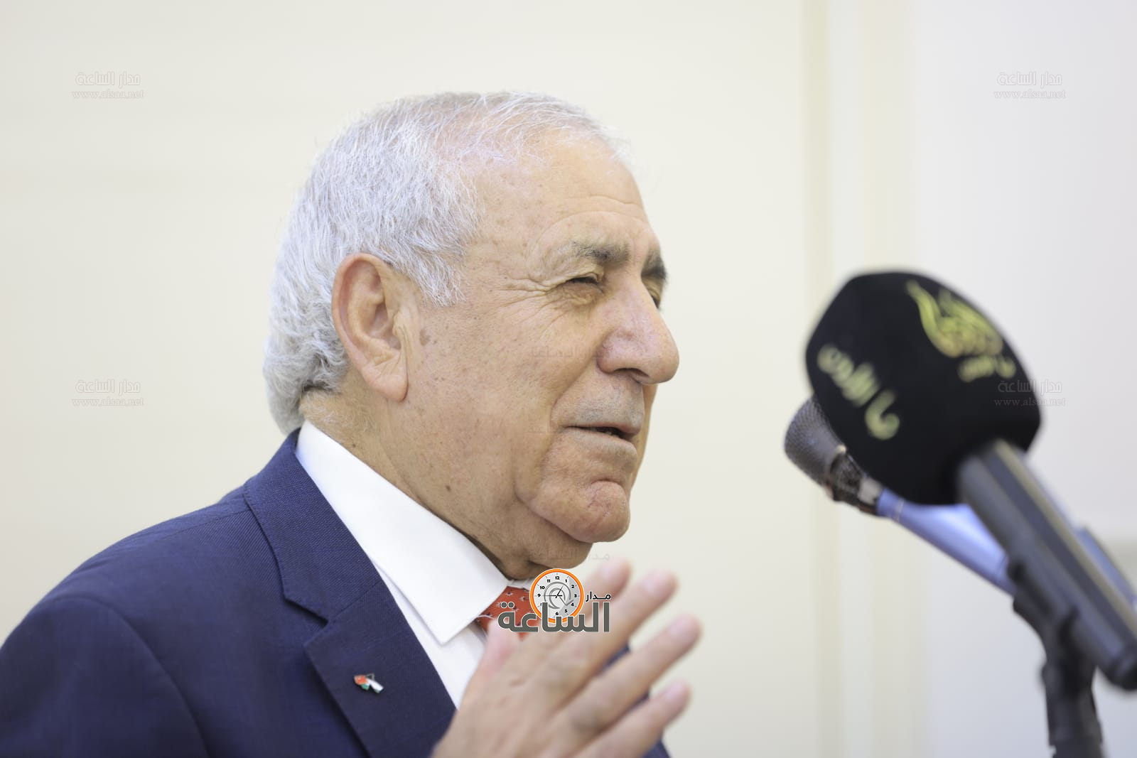 Madar Al-Saa Images 0.4056615022336816