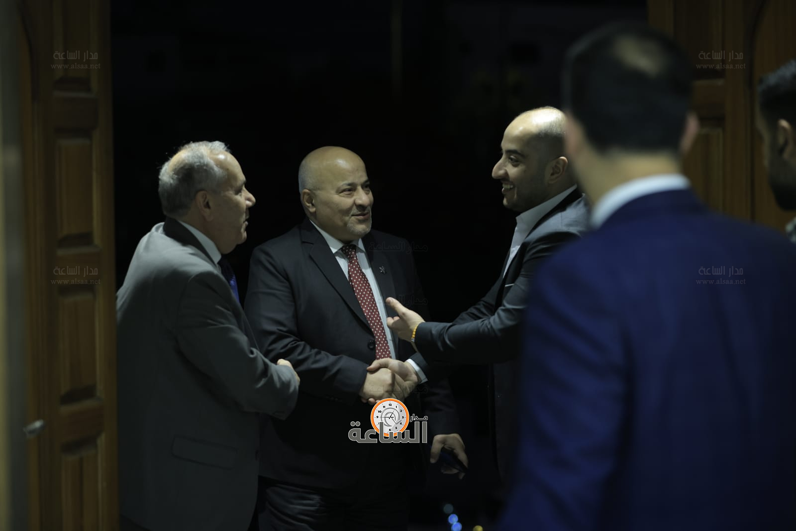 Madar Al-Saa Images 0.08704372153986306