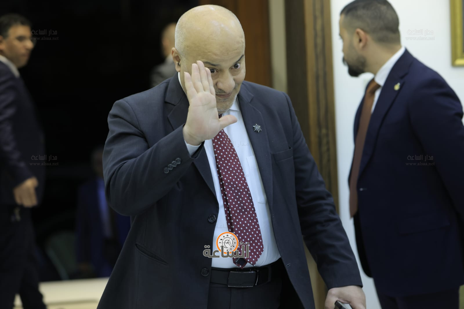 Madar Al-Saa Images 0.8808756442422572