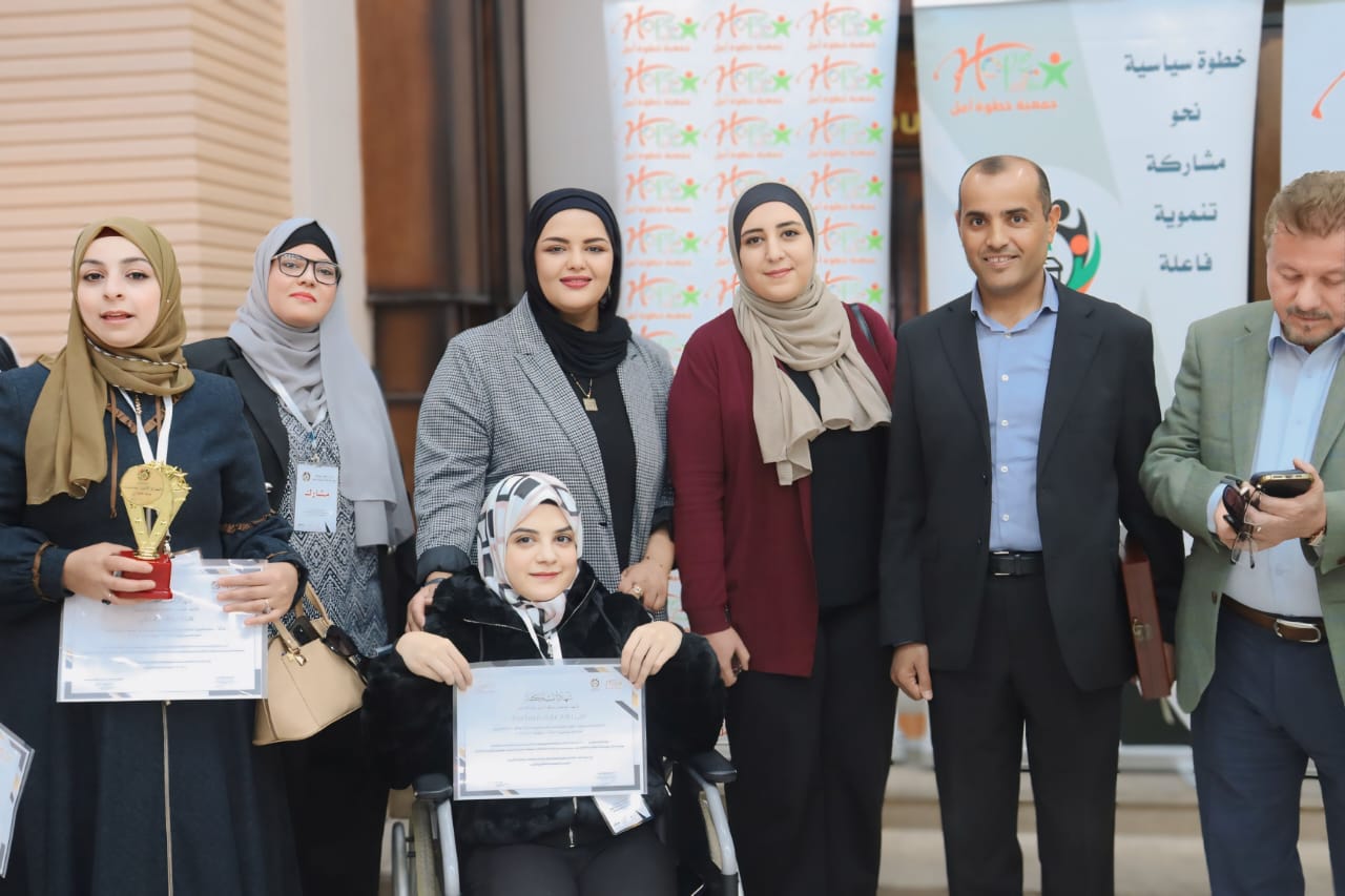 Madar Al-Saa Images 0.5614421414081272