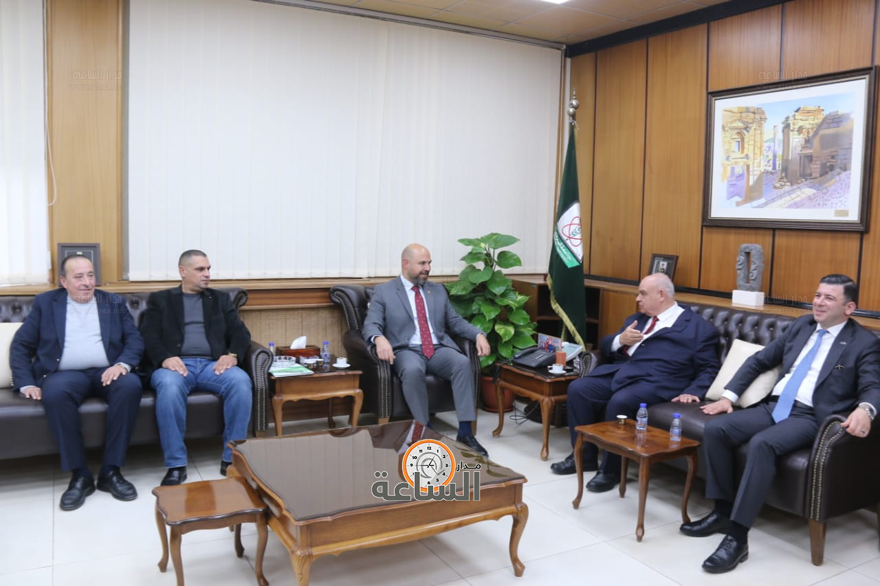 Madar Al-Saa Images 0.43472158941708416