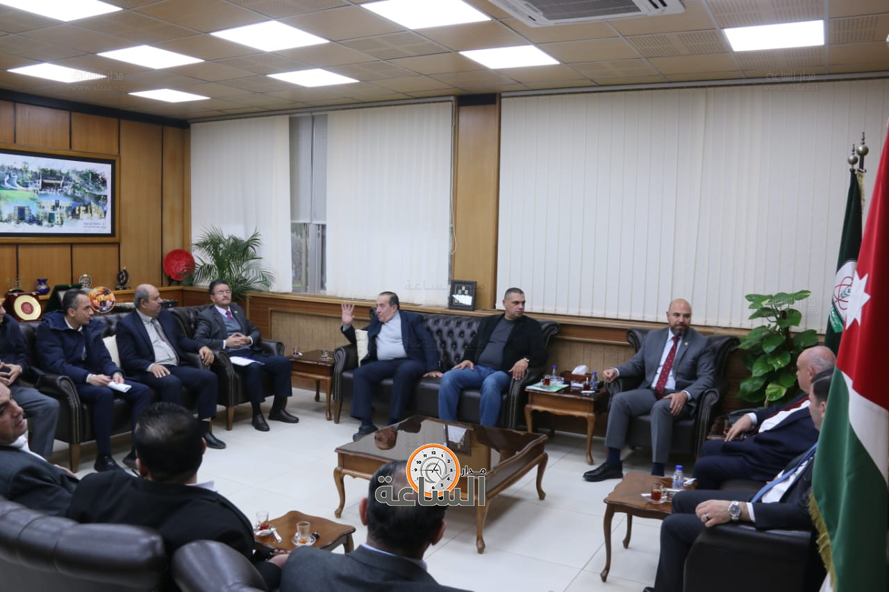 Madar Al-Saa Images 0.8160228047842375